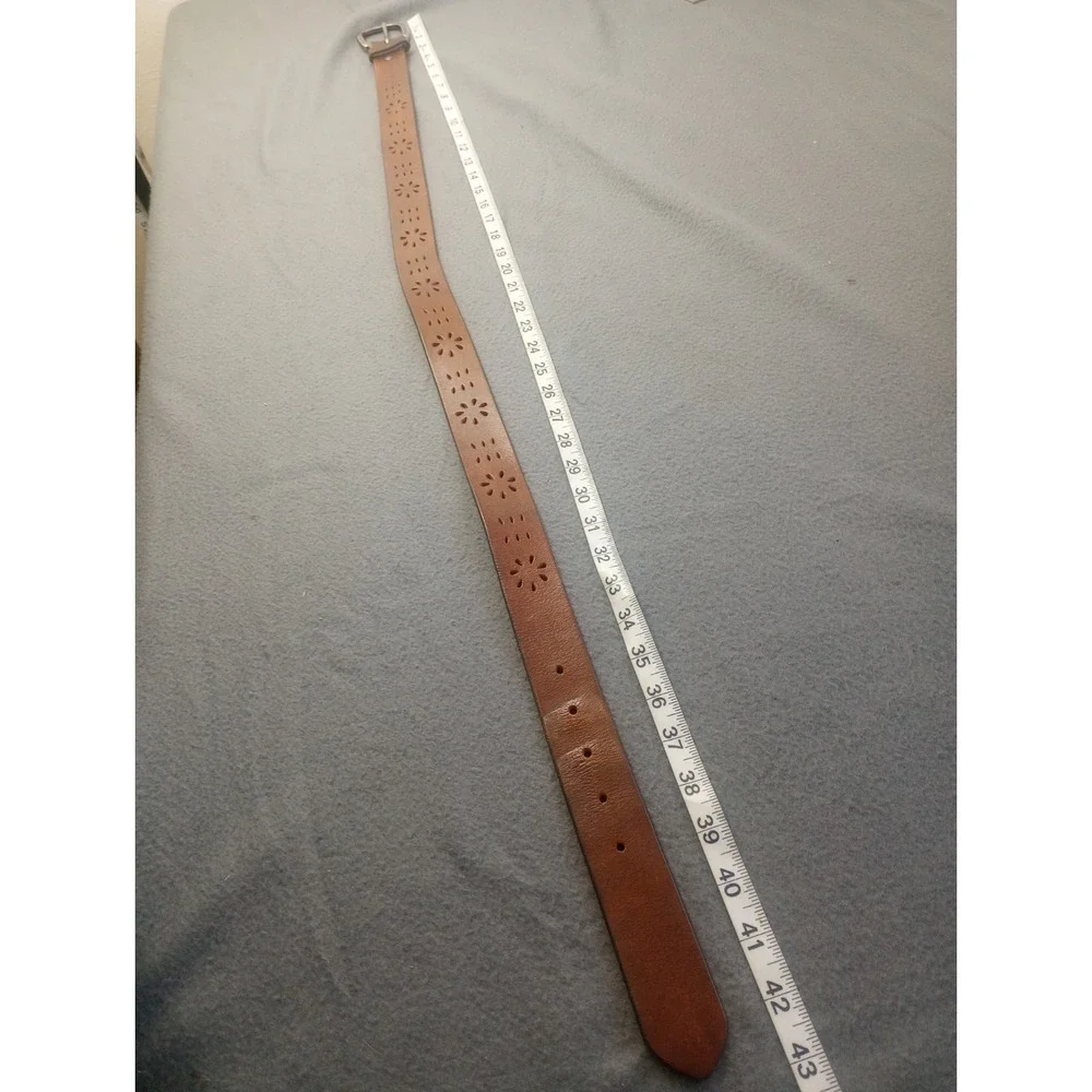 GAP Warped Brown Genuine Cow Leather Belt USA Women's Size M 36 Floral Cut Out
